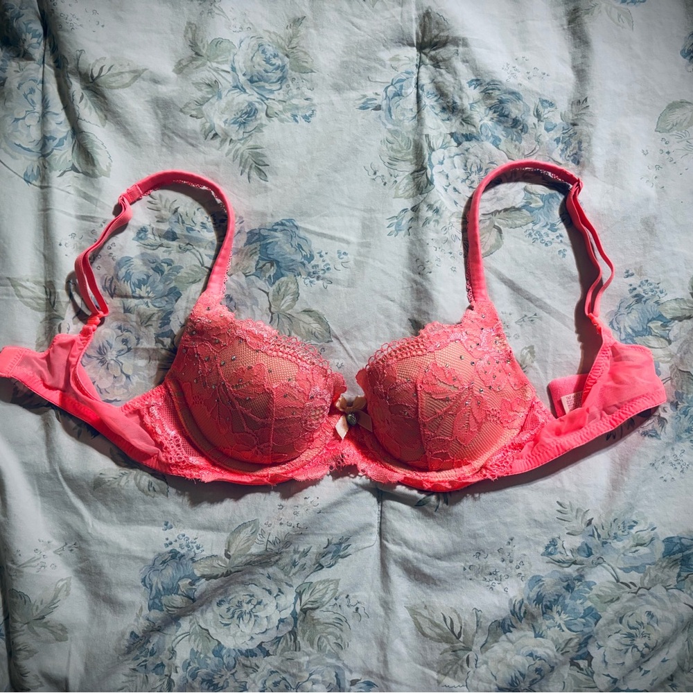Pink Lace Underwire Bra